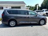 Thumbnail of 2017 Granite Crystal Metallic Clearcoat Chrysler Pacifica