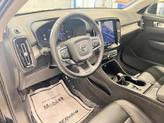 Thumbnail of 2024 Onyx Black Metallic Volvo XC40