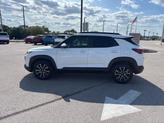 Thumbnail of 2022 Summit White Chevrolet Trailblazer