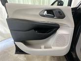Thumbnail of 2021 Brilliant Black Crystal Pearlcoat Chrysler Pacifica Hybrid