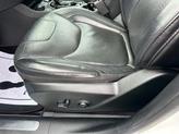 Thumbnail of 2019 Bright White Clearcoat Jeep Cherokee
