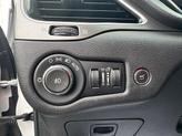 Thumbnail of 2019 Bright White Clearcoat Jeep Cherokee