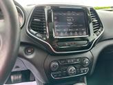Thumbnail of 2019 Bright White Clearcoat Jeep Cherokee