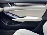 Thumbnail of 2019 Platinum White Pearl Honda Accord