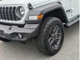 Thumbnail of 2025 Bright White Clearcoat Jeep Wrangler