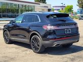Thumbnail of 2022 Infinite Black Metallic Clearcoat Lincoln Nautilus