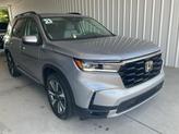 Thumbnail of 2023 Lunar Silver Metallic Honda Pilot