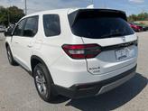 Thumbnail of 2025 Platinum White Pearl Honda Pilot