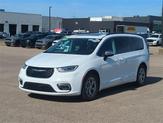Thumbnail of 2023 Bright White Clearcoat Chrysler Pacifica