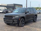 Thumbnail of 2025 Diamond Black Crystal Pearl-Coat Exterior Paint Jeep Grand Cherokee