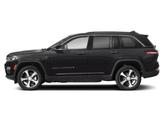 Thumbnail of 2025 Diamond Black Crystal Pearl-Coat Exterior Paint Jeep Grand Cherokee 4xe