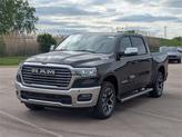 Thumbnail of 2025 Diamond Black Crystal Pearl-Coat Exterior Paint RAM 1500