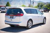 Thumbnail of 2022 Silver Mist Clearcoat Chrysler Pacifica