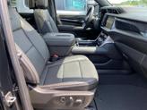 Thumbnail of 2024 Onyx Black GMC Yukon XL