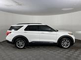 Thumbnail of 2021 Oxford White Ford Explorer