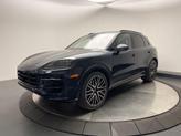 Photo of 2025 Algarve Blue Metallic Porsche Cayenne