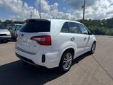Thumbnail of 2015 White Kia Sorento