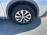 Thumbnail of 2022 Ice Silver Metallic Subaru Outback