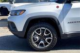 Thumbnail of 2025 Silver Zynith Metallic Clearcoat Jeep Compass
