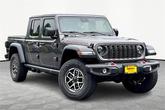Photo of 2025 Granite Crystal Metallic Clearcoat Jeep Gladiator