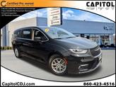 Photo of 2024 Diamond Black Crystal Pearlcoat Chrysler Pacifica