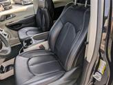 Thumbnail of 2024 Diamond Black Crystal Pearlcoat Chrysler Pacifica