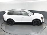 Thumbnail of 2022 Glacial White Pearl Kia Telluride