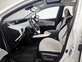 Thumbnail of 2017 White Toyota Prius