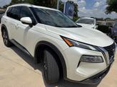 Photo of 2023 White Nissan Rogue