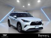 Thumbnail of 2023 White Toyota Highlander