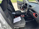 Thumbnail of 2019 Glacier Metallic Clearcoat Jeep Renegade