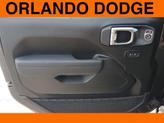 Thumbnail of 2025 Granite Crystal Metallic Clearcoat Jeep Gladiator