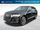 Photo of 2017 Orca Black Metallic Audi Q7