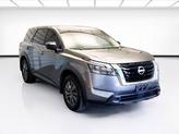 Thumbnail of 2024 Gun Metallic Nissan Pathfinder