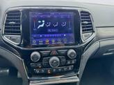 Thumbnail of 2019 Diamond Black Crystal Pearlcoat Jeep Grand Cherokee