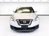 Thumbnail of 2020 Brilliant Silver Metallic Nissan Kicks