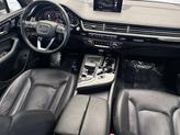 Thumbnail of 2018 Orca Black Metallic Audi Q7