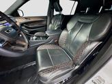 Thumbnail of 2023 Diamond Black Crystal Pearlcoat Jeep Grand Cherokee L