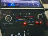 Thumbnail of 2023 Diamond Black Crystal Pearlcoat Jeep Grand Cherokee L