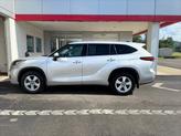 Thumbnail of 2022 Celestial Silver Metallic Toyota Highlander Hybrid