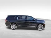 Thumbnail of 2024 Onyx Black GMC Yukon XL