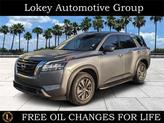 Photo of 2022 Gun Metallic Nissan Pathfinder