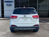 Thumbnail of 2016 Snow White Pearl Kia Sorento