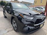 Thumbnail of 2023 Midnight Black Metallic Toyota Highlander