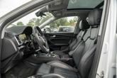 Thumbnail of 2019 Glacier White Metallic Audi Q5