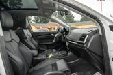 Thumbnail of 2019 Glacier White Metallic Audi Q5