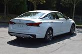 Thumbnail of 2020 Pearl White Tricoat Nissan Altima