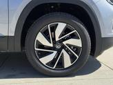 Thumbnail of 2025 Silver Mist Metallic Volkswagen Atlas