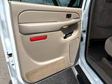 Thumbnail of 2005 Summit White GMC Sierra 2500