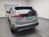 Thumbnail of 2024 Iconic Silver Metallic Ford Edge